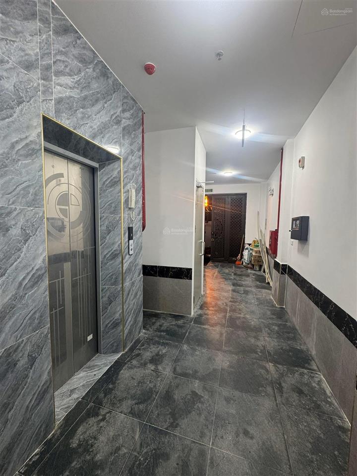 Cơ hội đầu tư  sở hữu toà ccmn với dt 50m2 xây mới 6 tầng đầy đủ pccc tại đầu phố lĩnh nam