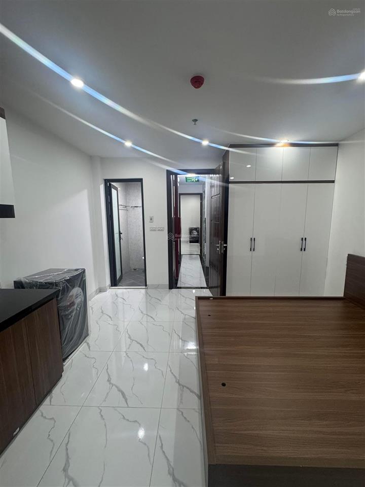Cơ hội đầu tư  sở hữu toà ccmn với dt 50m2 xây mới 6 tầng đầy đủ pccc tại đầu phố lĩnh nam