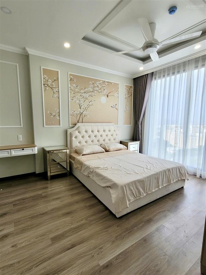 Bán căn hộ lavida plus q7 , 3pn 96m2 . full nội thất cao cấp mới 100% . giá bán  7,4 tỷ