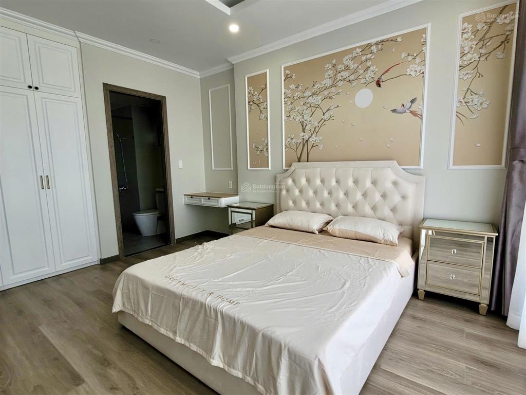 Bán căn hộ lavida plus q7 , 3pn 96m2 . full nội thất cao cấp mới 100% . giá bán  7,4 tỷ