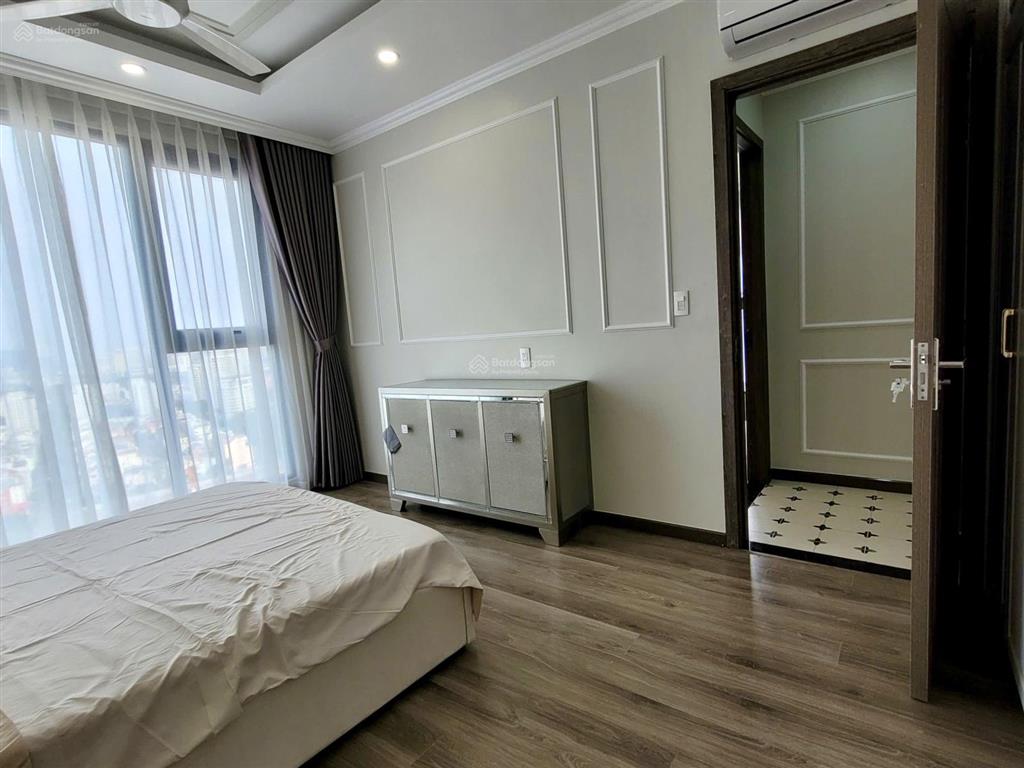 Bán căn hộ lavida plus q7 , 3pn 96m2 . full nội thất cao cấp mới 100% . giá bán  7,4 tỷ