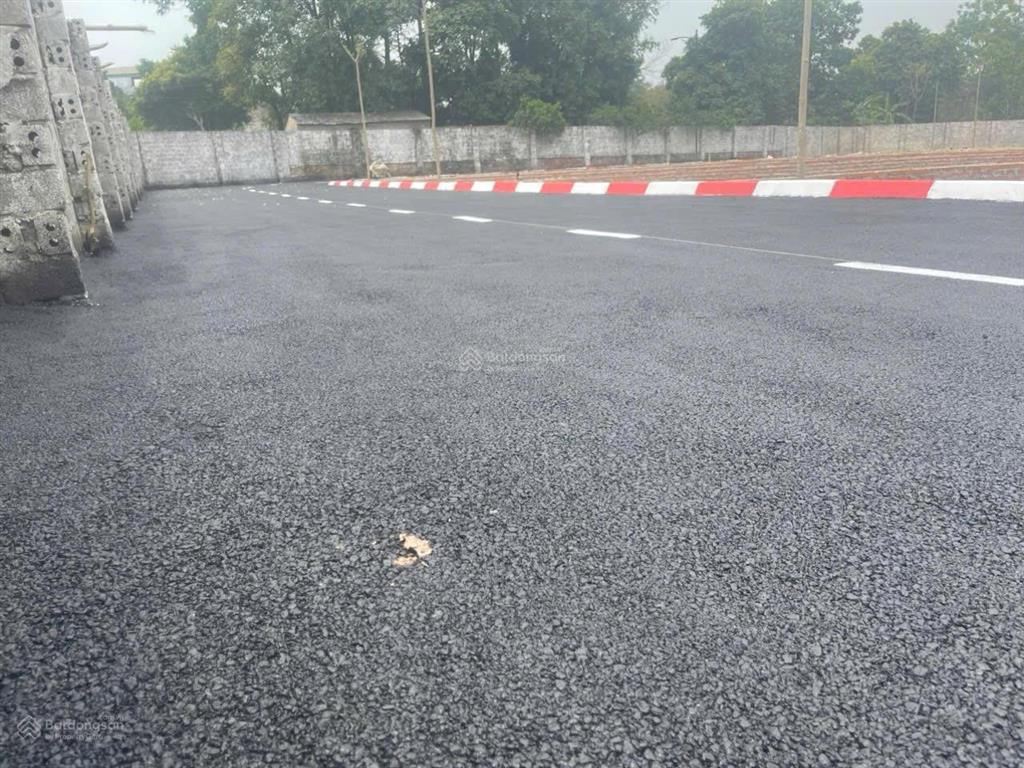 Còn duy nhất 1 lô 100m2 full thổ cư mặt tiền 6m tọa lạc tại vị trí vàng nằm trong lõi cnc hl