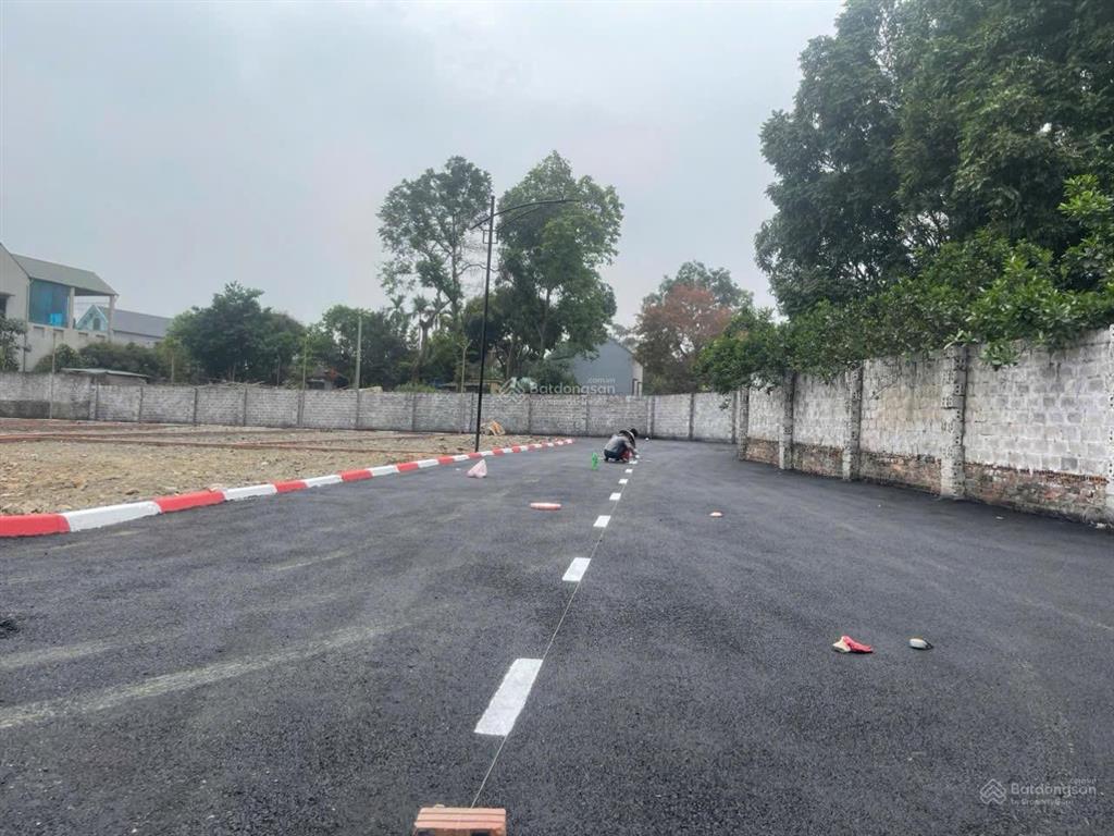 Còn duy nhất 1 lô 100m2 full thổ cư mặt tiền 6m tọa lạc tại vị trí vàng nằm trong lõi cnc hl