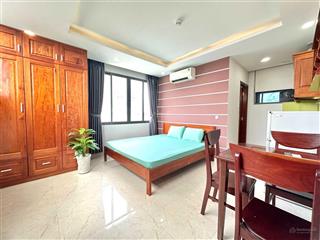 Ở ngay! căn studio cửa sổ mới xây full nội thất cao cấp view bờ kè hoàng sa giáp q.3 q.10 phú nhuận