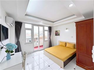 Căn hộ 2pn ban công full nội thất ngay cv hoàng văn thụ có thang máy  an ninh