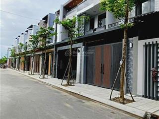 Nhà gần mặt tiền gần khu công nghiệp thuận tiện kinh doanh