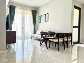 Bán căn 2pn 70m2  tầng trung view đông nam , lung linh không chắn view
