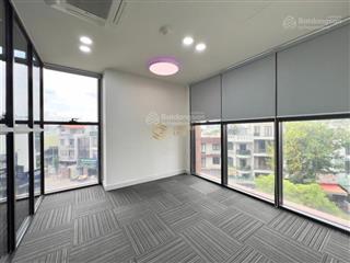 Bán căn văn phòng rộng 57m2 . giá 4,2 tỷ nhận nhà ngay , the sun avenue , khu cư dân cao cấp