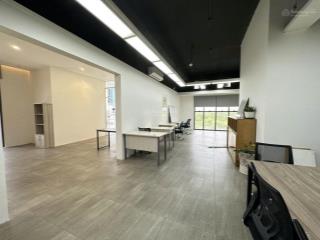 Chính chủ thiện chí bán căn văn phòng rộng 47m2 giá 3,850 tỷ bao hết, vuông vức siêu đẹp