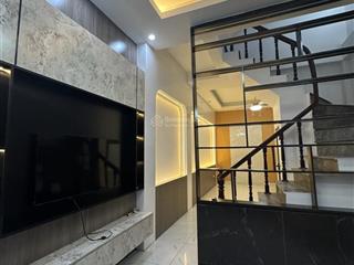 Bán nhà hoàng hoa thám, ba đình, lô góc 40m2*5 tầng, thang máy, full nội thất, (giáp nhà gửi ô tô)