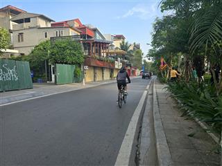 Bán biệt thự hàng xóm ks thắng lợi, bán đảo tây hồ. view hồ tây, đẳng cấp dt166m2 giá chưa tới 50 t