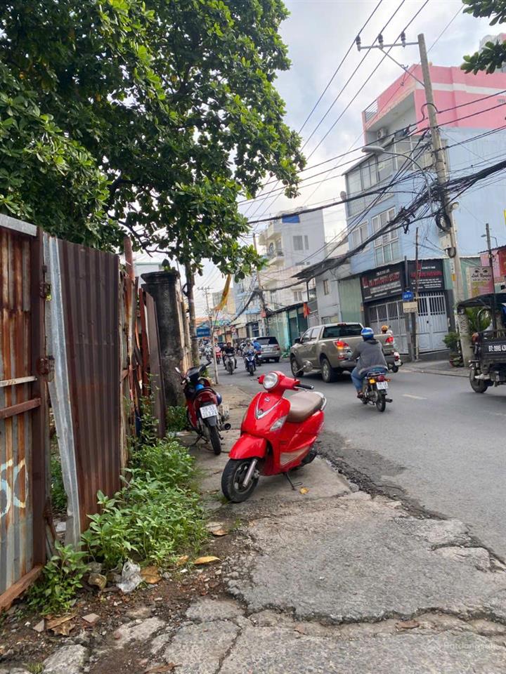 Chuyển nhượng lô đất góc 2mt đường nam hoà  đường 440, phước long a, tp thủ đức