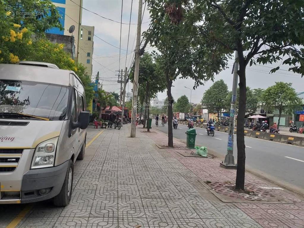 Biệt thự khủng 1080m2 (25x45m), 1hầm, 1lầu, 1áp mái, mặt tiền lê thị riêng, thới an, q12