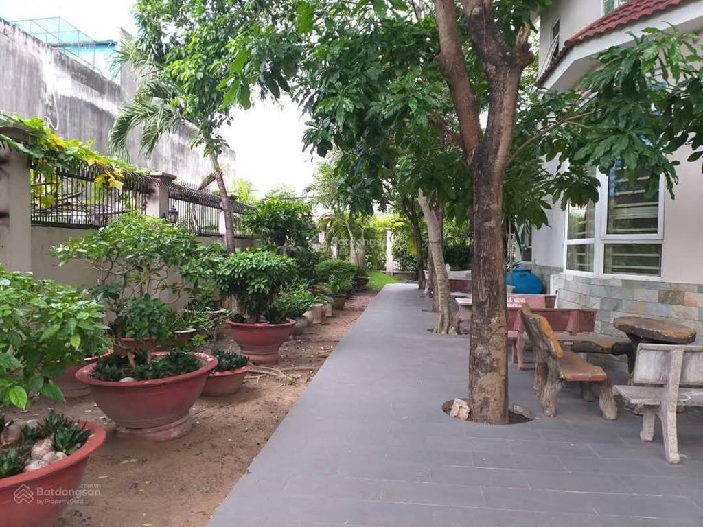 Biệt thự khủng 1080m2 (25x45m), 1hầm, 1lầu, 1áp mái, mặt tiền lê thị riêng, thới an, q12
