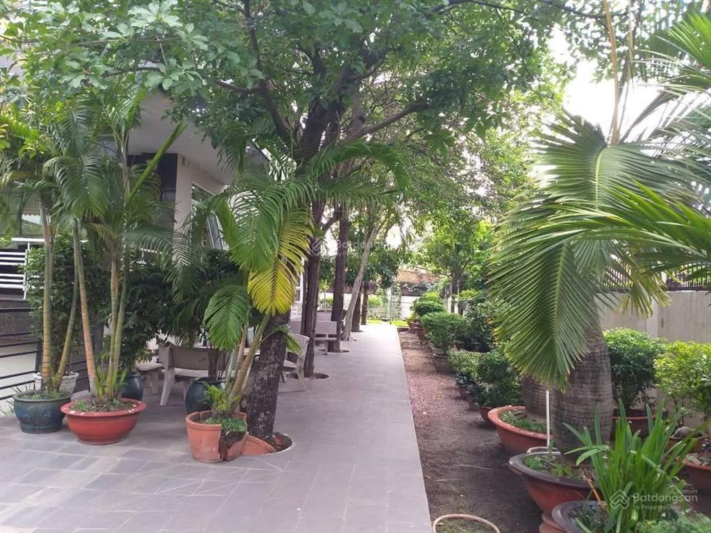 Biệt thự khủng 1080m2 (25x45m), 1hầm, 1lầu, 1áp mái, mặt tiền lê thị riêng, thới an, q12