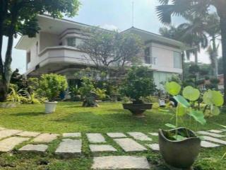 Biệt thự sân vườn 20x45m có hồ bơi ngay ngã tư ga, hà huy giáp, thạnh lộc, q12