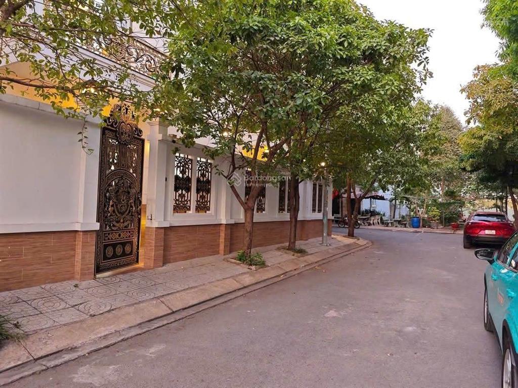 Biệt thự góc 2 mặt tiền 8x20m kdc hiệp thành city đường 10m thông, nguyễn thị búp q12