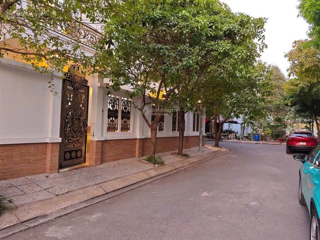 Biệt thự góc 2 mặt tiền 8x20m kdc hiệp thành city đường 10m thông, nguyễn thị búp q12