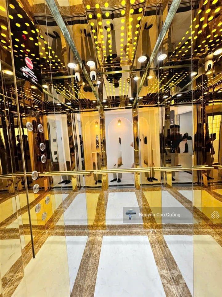 Nhà góc 3 mặt tiền có thang máy 4,8x17m đúc 1 lững, 4 lầu, nội thất hiện đại đẹp, tân chánh hiệp 3