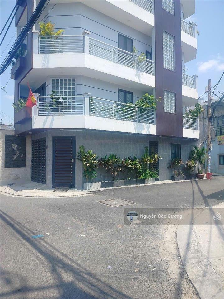 Nhà góc 3 mặt tiền có thang máy 4,8x17m đúc 1 lững, 4 lầu, nội thất hiện đại đẹp, tân chánh hiệp 3