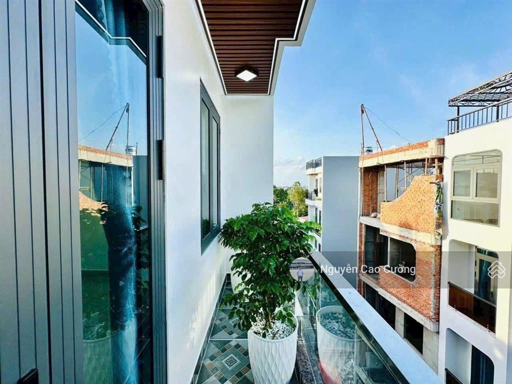 Bán nhà 4,2x14m 1 lửng 3 lầu đường 7m khu đồng bộ nguyễn ảnh thủ hiệp thành, q12