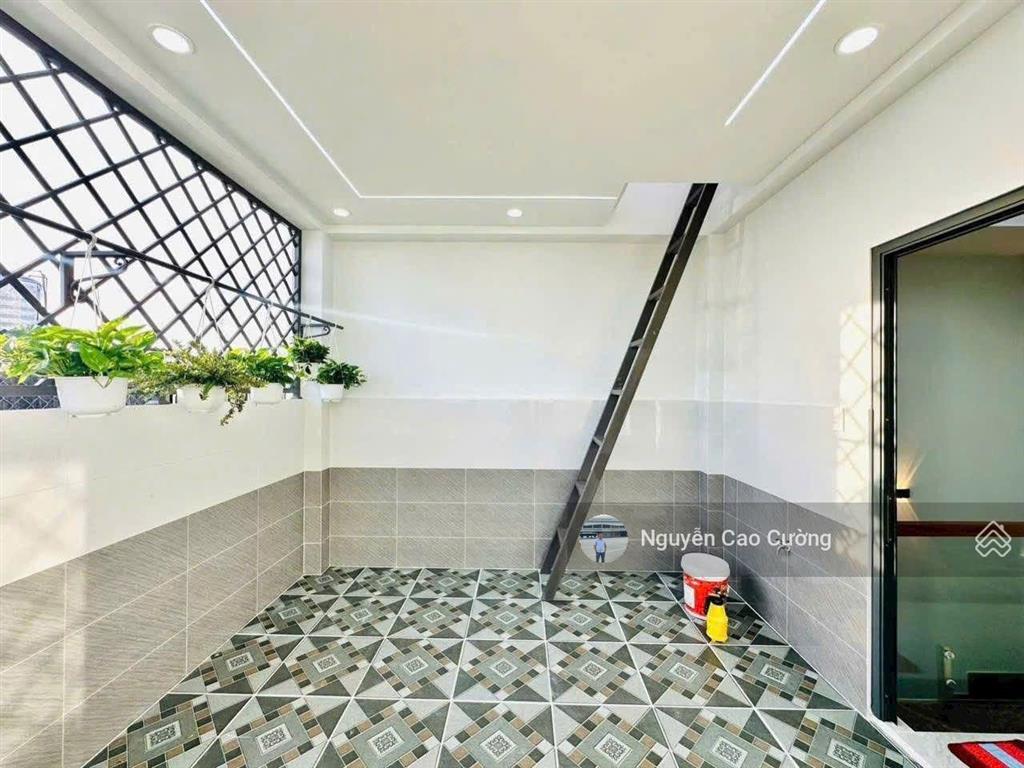 Bán nhà 4,2x14m 1 lửng 3 lầu đường 7m khu đồng bộ nguyễn ảnh thủ hiệp thành, q12