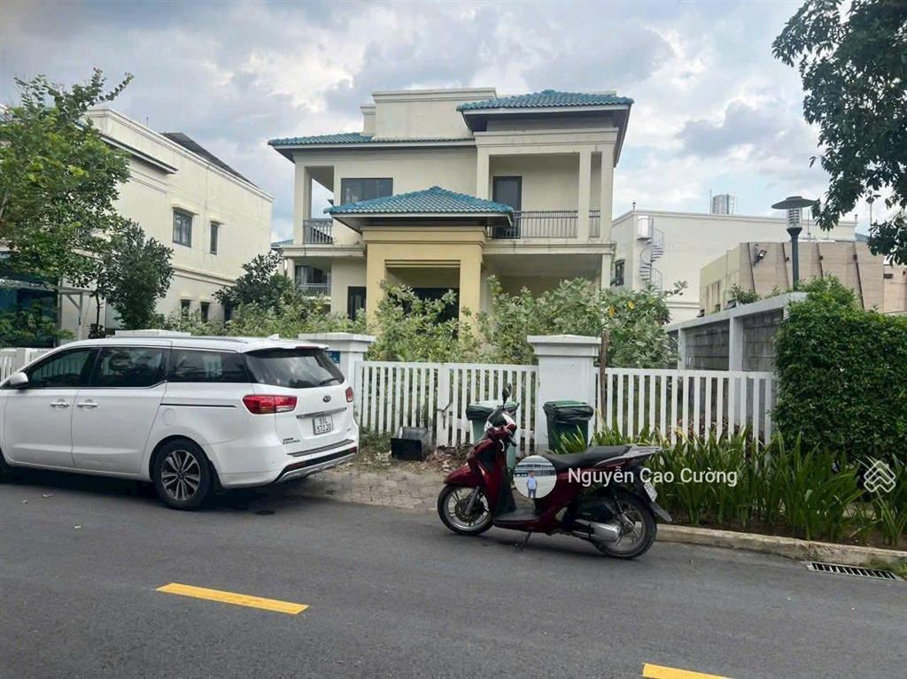 Bán biệt thự góc 2 mặt tiền  senturia vườn lài an phú đông q12