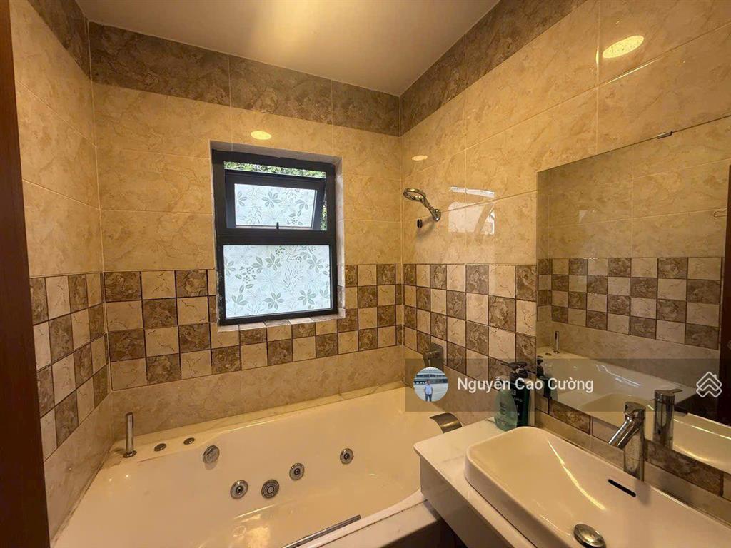 Bán biệt thự góc 2 mặt tiền  senturia vườn lài an phú đông q12