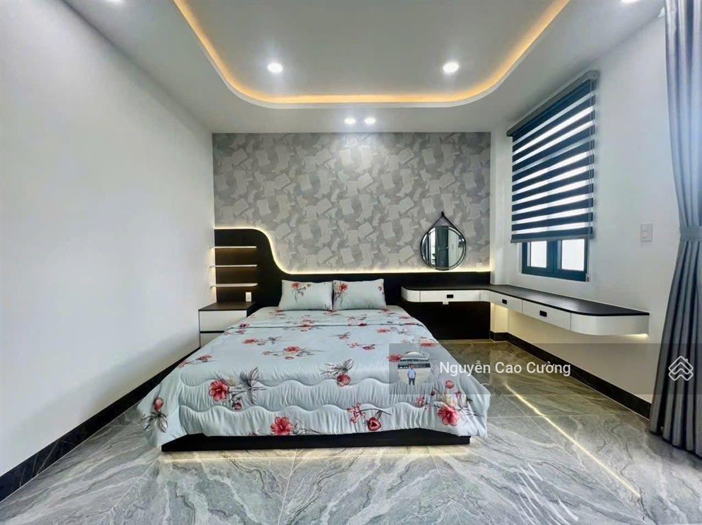 Giảm 800tr, nhà phố 4,5x19m 1lững 3 lầu đường 6m , 1/ thạnh xuân 25, gần ủy ban phường
