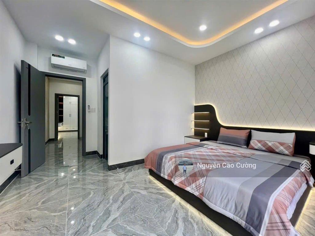 Giảm 800tr, nhà phố 4,5x19m 1lững 3 lầu đường 6m , 1/ thạnh xuân 25, gần ủy ban phường