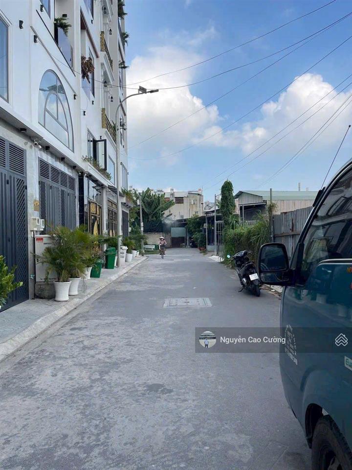 Nhà phố 4x12m, 1lững 3 lầu đường 8m thông mặt tiền tân thới hiệp 13 nối dài giáp gò vấp