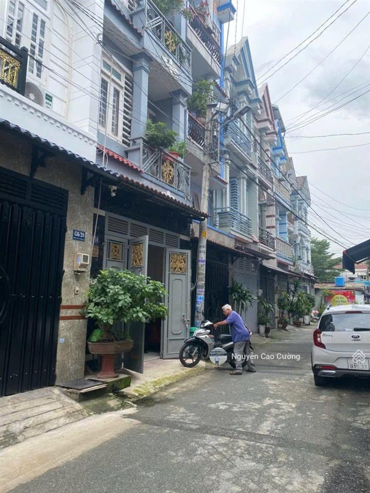 Bán nhà 1/ hiệp thành 13, đường 7m thông, 1trệt 2 lầu mái btct, gần chợ, khu đồng bộ văn minh