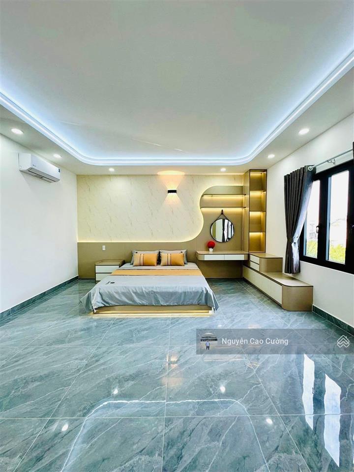 Villa phố thang máy 7x20m nở hậu 8m, 1lững 3 lầu đường 8m 1/ thạnh lộc 37 gần uỷ ban phường