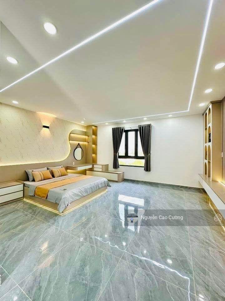 Villa phố thang máy 7x20m nở hậu 8m, 1lững 3 lầu đường 8m 1/ thạnh lộc 37 gần uỷ ban phường