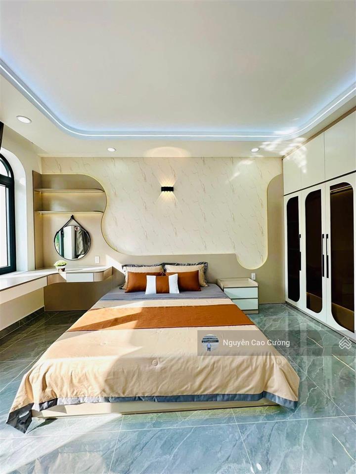 Villa phố thang máy 7x20m nở hậu 8m, 1lững 3 lầu đường 8m 1/ thạnh lộc 37 gần uỷ ban phường