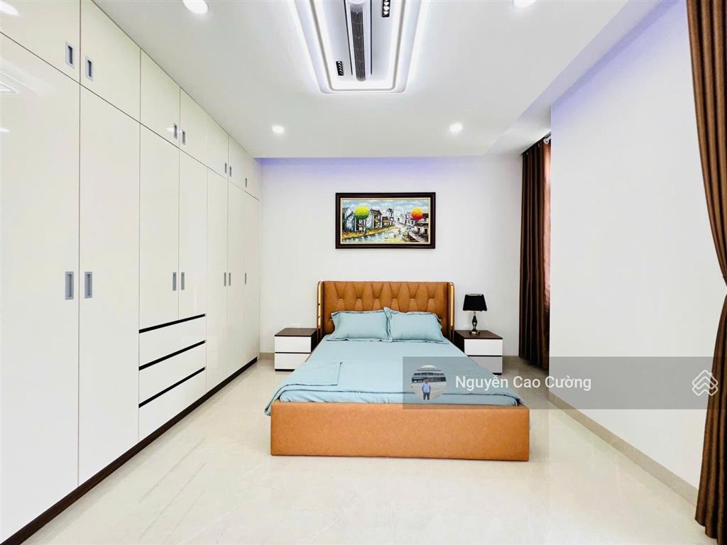 Siêu phẩm mặt tiền thang máy 5x25m đúc 5 tầng, nội thất nhập khẩu ý, đường hiệp thành 18, q12