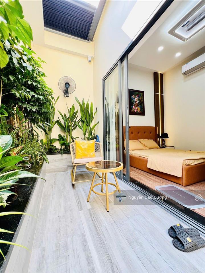 Siêu phẩm mặt tiền thang máy 5x25m đúc 5 tầng, nội thất nhập khẩu ý, đường hiệp thành 18, q12