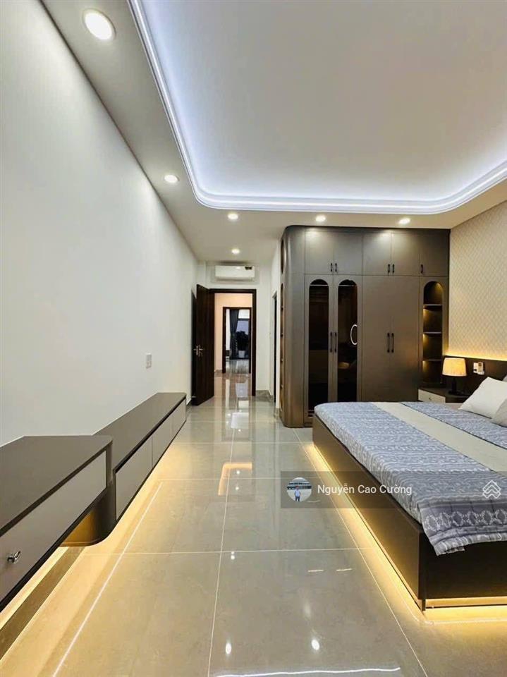 Nhà phố thang máy, full nội thất đường 8m, 4x20m, 1 lửng 3 lầu thạnh lộc 37 gần cấp 3 trần hưng đạo