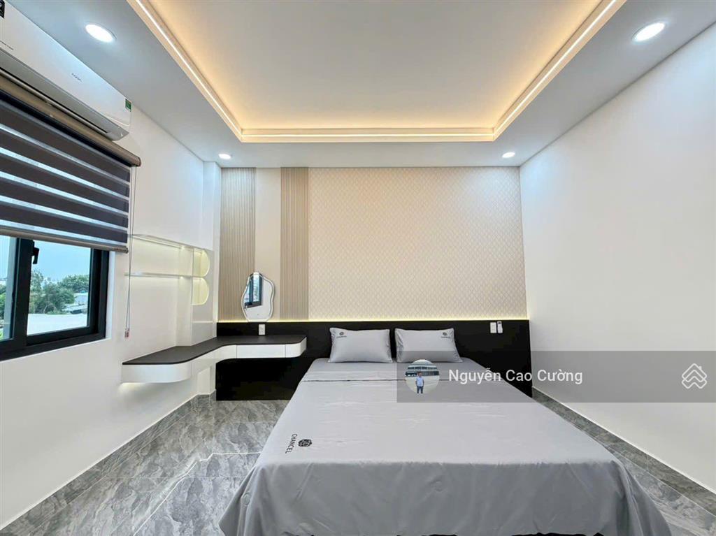 Nhà phố thang máy, full nội thất đường 8m, 4x20m, 1 lửng 3 lầu thạnh lộc 37 gần cấp 3 trần hưng đạo