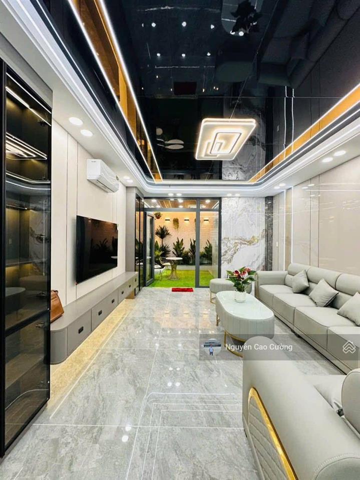 Nhà phố thang máy, full nội thất đường 8m, 4x20m, 1 lửng 3 lầu thạnh lộc 37 gần cấp 3 trần hưng đạo