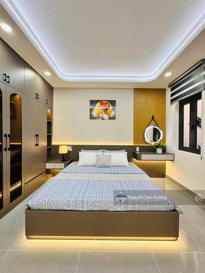 Nhà phố thang máy, full nội thất đường 8m, 4x20m, 1 lửng 3 lầu thạnh lộc 37 gần cấp 3 trần hưng đạo
