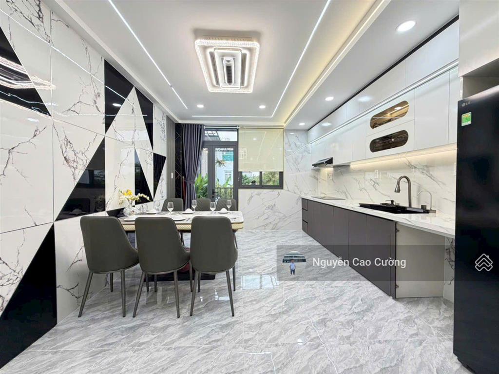 Nhà phố thang máy, full nội thất đường 8m, 4x20m, 1 lửng 3 lầu thạnh lộc 37 gần cấp 3 trần hưng đạo