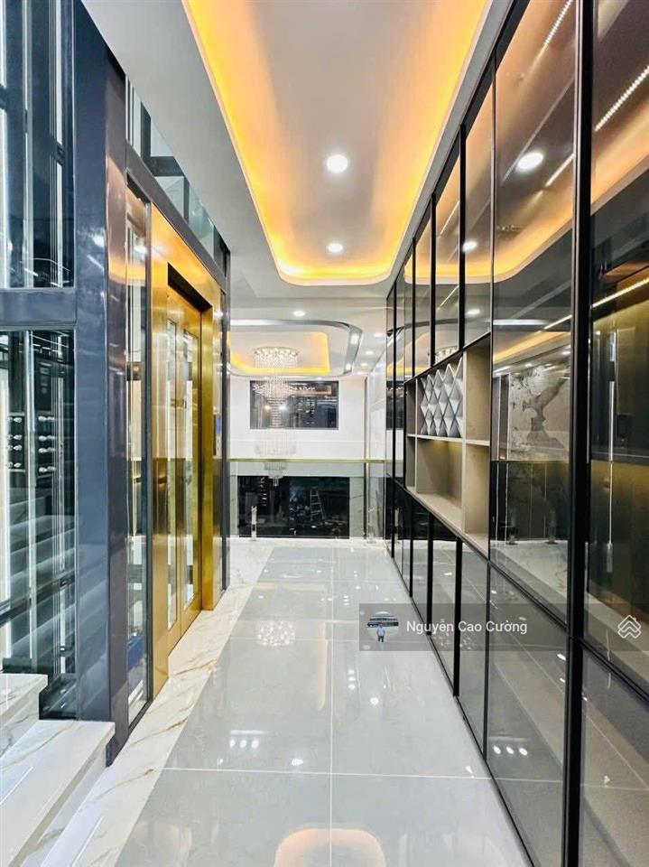 Nhà phố thang máy, full nội thất đường 8m, 4x20m, 1 lửng 3 lầu thạnh lộc 37 gần cấp 3 trần hưng đạo