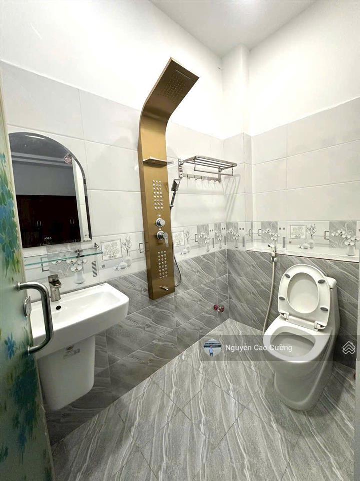 Bán nhà 4x20m mặt tiền đường trần thị hè khu vực sầm uất, kinh doanh tốt, hiệp thành, q12