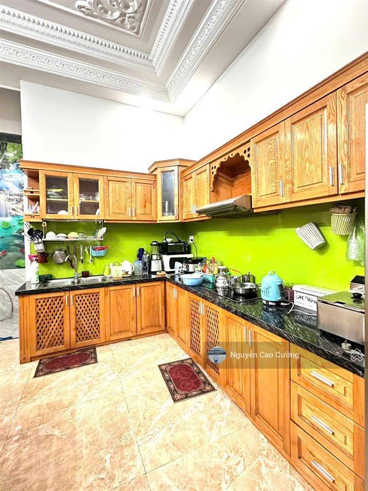 Bán nhà 4x20m mặt tiền đường trần thị hè khu vực sầm uất, kinh doanh tốt, hiệp thành, q12