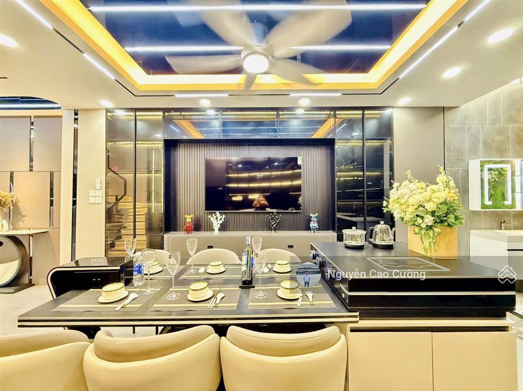 Nhà phố nội thất đẹp, 4x16m, 1 lửng 3 lầu, đường nhựa 8m, thạnh xuân 25