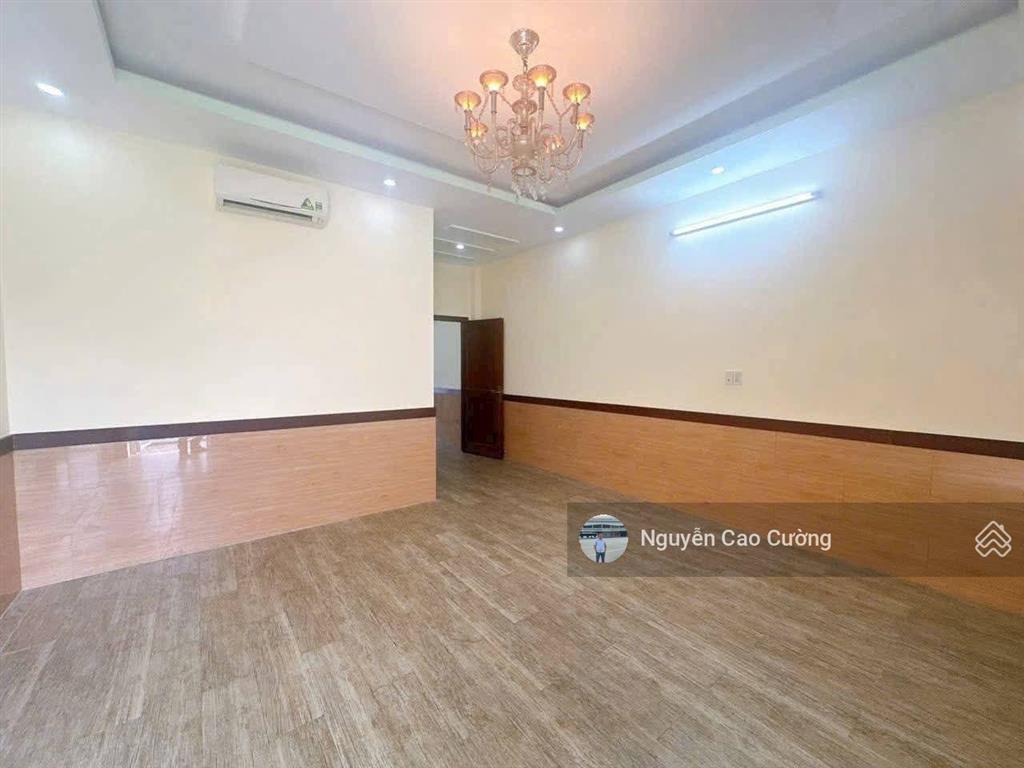 Nhà mặt tiền trần thị cờ 5x26m đúc 4 tầng đường 20m kinh doanh buôn bán sầm uất, thới an, q12