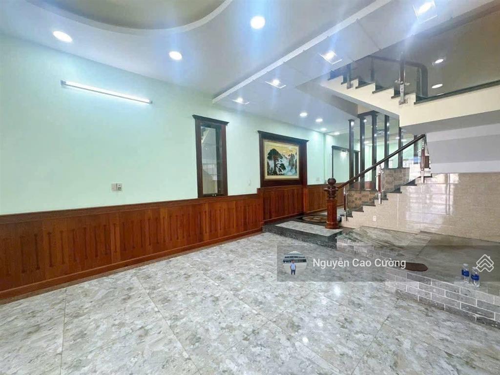 Nhà mặt tiền trần thị cờ 5x26m đúc 4 tầng đường 20m kinh doanh buôn bán sầm uất, thới an, q12