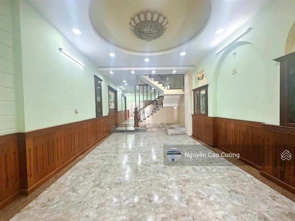 Nhà mặt tiền trần thị cờ 5x26m đúc 4 tầng đường 20m kinh doanh buôn bán sầm uất, thới an, q12
