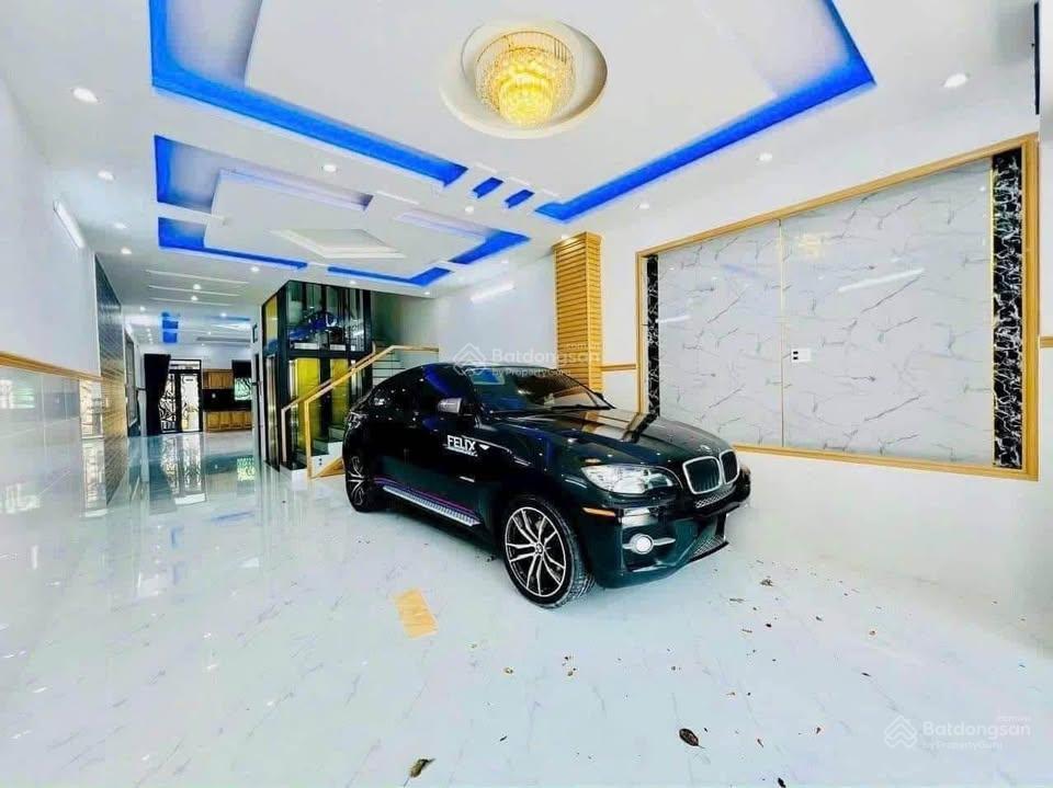 Bán nhà 1 trệt 4 lầu 2 mặt tiền, đường lạc long quân p.vũng tàu , giá 16 tỷ 500